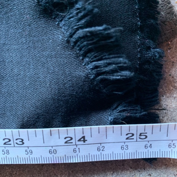 7 for all mankind black jeans. High rise ankle gwenevere. Size 25. - Picture 9 of 9